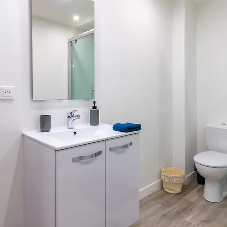 Swann & Bloom Apartment *